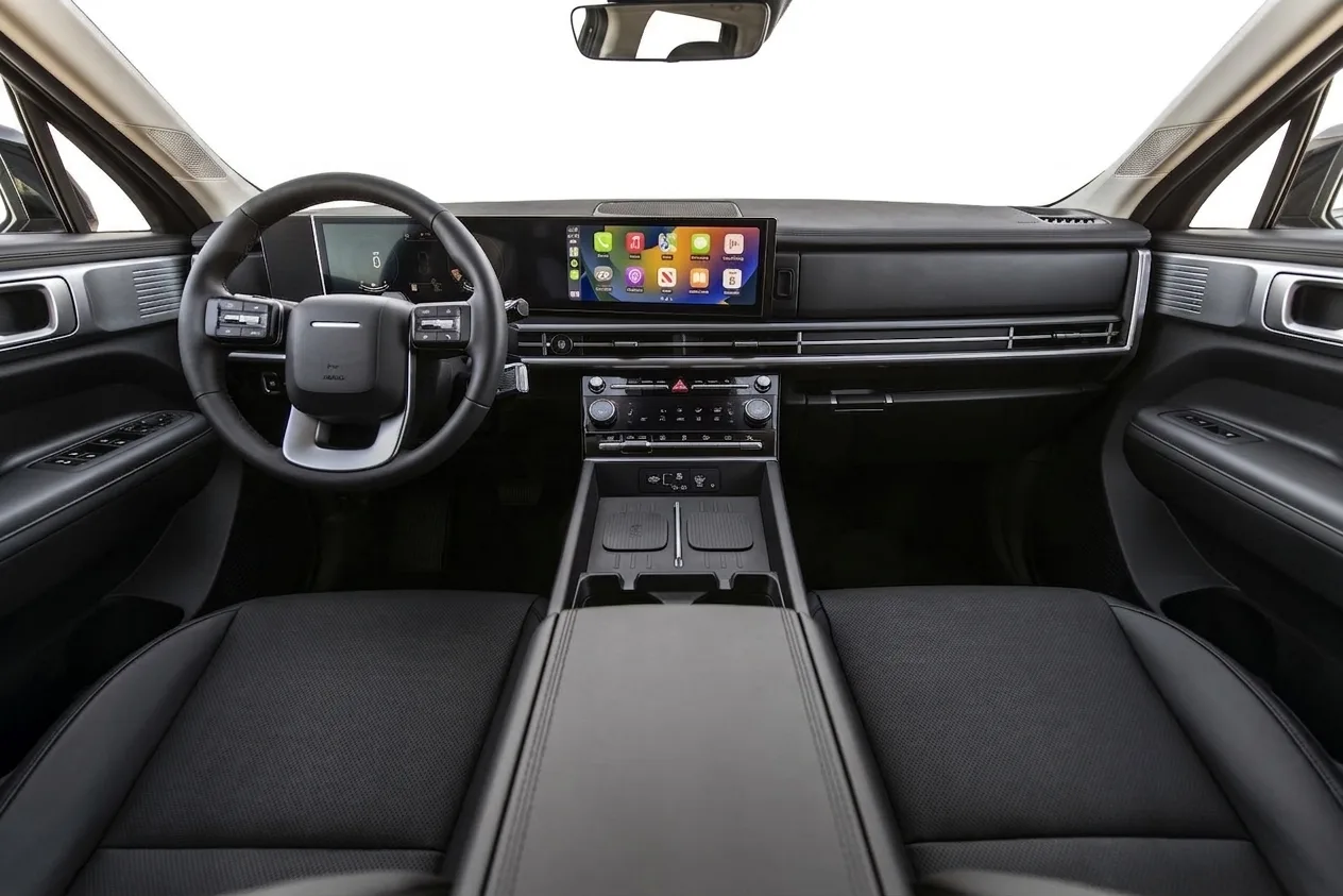 Car Inside - Hyundai Santa Fe