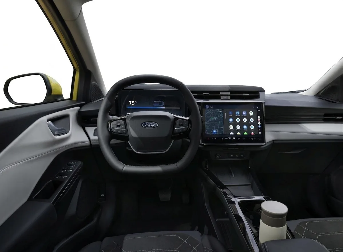Car Inside - Ford Puma