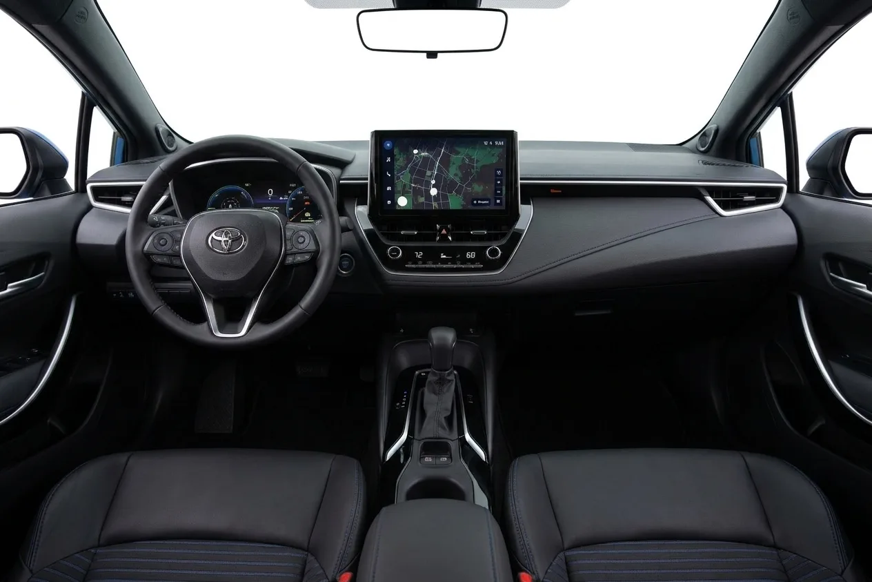 Car Inside - Toyota Corolla Cross
