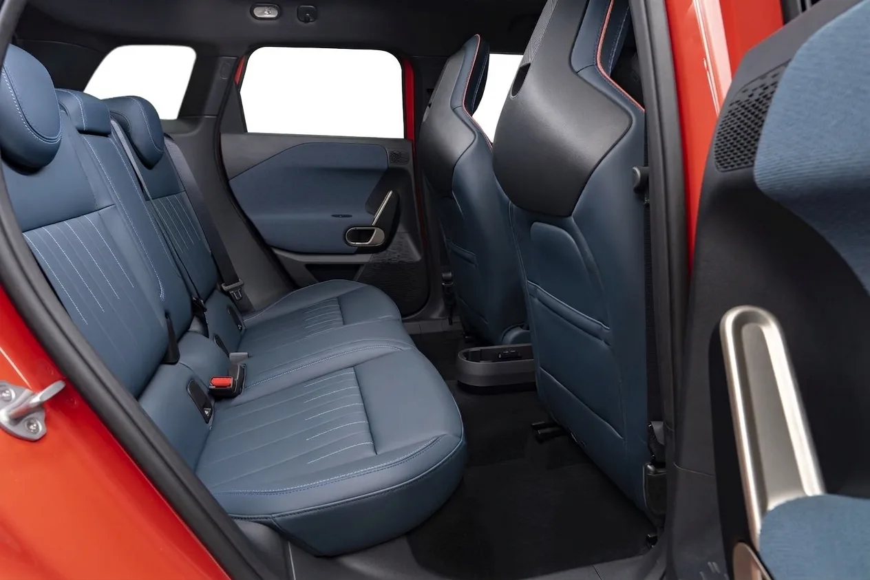 Car Inside - Mini Aceman