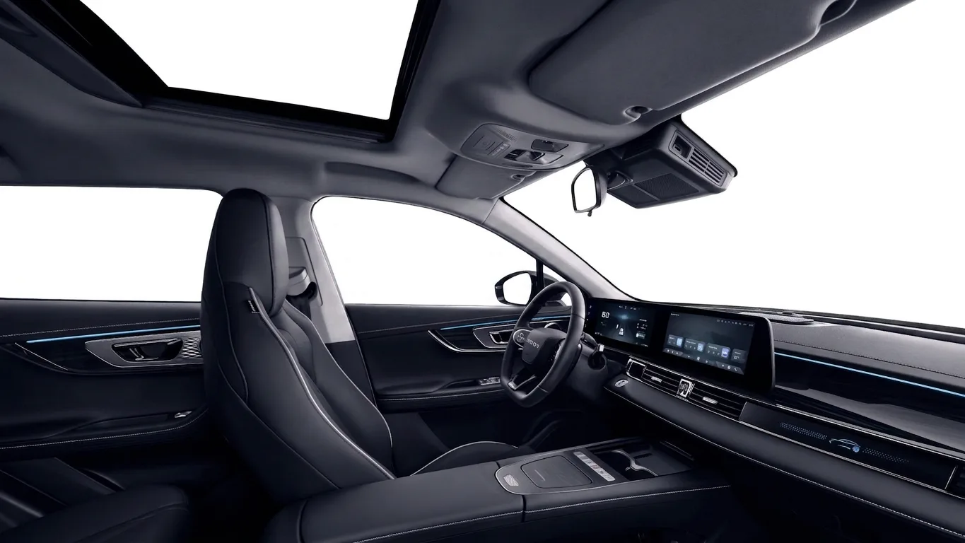Car Inside - Omoda 5